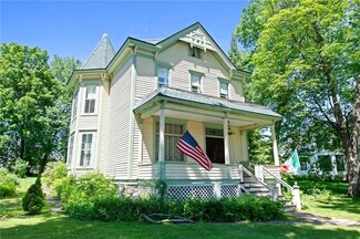 1545 2nd Ave, Cumberland, WI 54829
