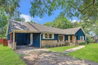 202 E Parker Rd, Nacogdoches, TX 75965