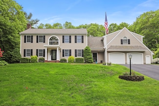 5 Lancaster Ln, Buzzards Bay, MA 02532
