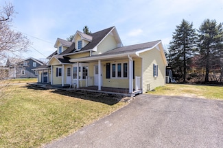 633 Main St, Madawaska, ME 04756