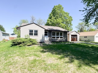 406 4th St NW, Fulda, MN 56131
