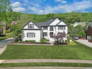 2907 Madrey Ln SE, Owens Cross Roads, AL 35763