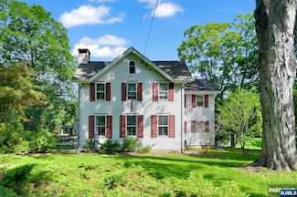 637 Ramapo Valley Rd, Oakland, NJ 07436
