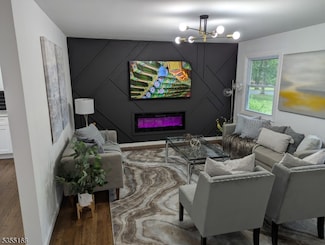 23 Woodland Dr, Long Valley, NJ 07853