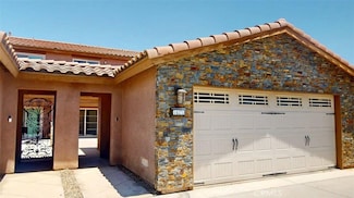 14171 Jicarilla Rd Unit 305, Apple Valley, CA 92307