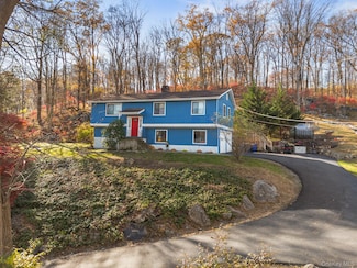 97 Old Rd, Brewster, NY 10509