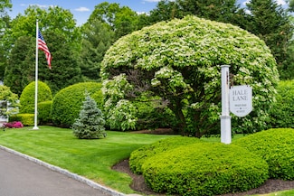 44 Hale Ln, Darien, CT 06820