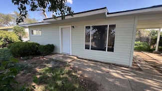 904 E Stanford St, Lubbock, TX 79403