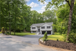 128 Old Quarry Rd, North Scituate, RI 02857