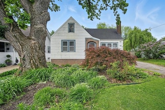 1618 Beaver Ave, Des Moines, IA 50310