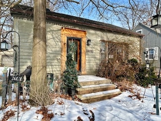 26828 E Oviatt Rd, Bay Village, OH 44140