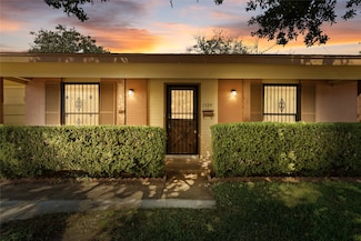 1529 Regina Ct N, Irving, TX 75062