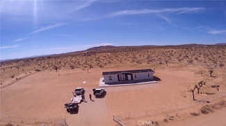 59575 Stearman Rd, Landers, CA 92285