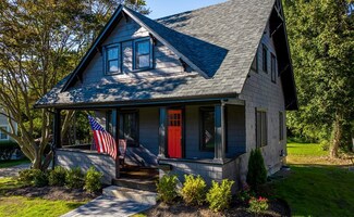 61 Metacomet Ave, Swansea, MA 02777