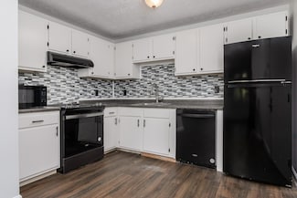 25 Log St Unit 1H, Manchester, NH 03102