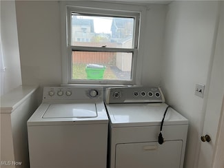 54 E 220th St, Euclid, OH 44123