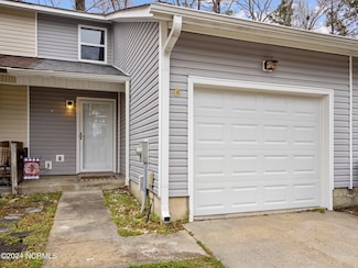 4 S Onsville Place, Jacksonville, NC 28546