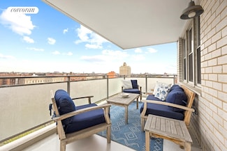 370 Ocean Pkwy Unit 9B, Brooklyn, NY 11218