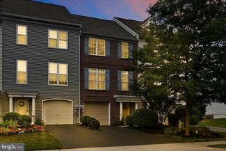 203 Lakeside Crossing, Mount Joy, PA 17552