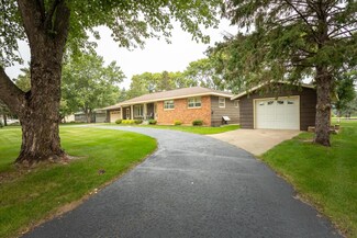 2009 Fairway Ln NE, Alexandria, MN 56308