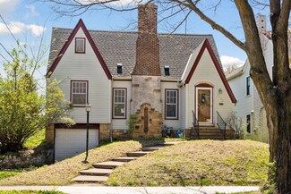 2080 Hartford Ave, Saint Paul, MN 55116