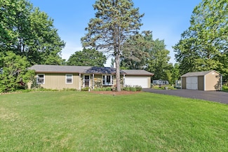 14N392 Coombs Rd, Elgin, IL 60124