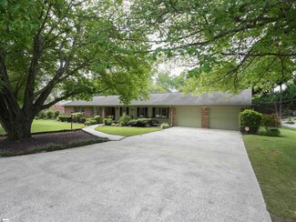 2 Gary Ave, Taylors, SC 29687