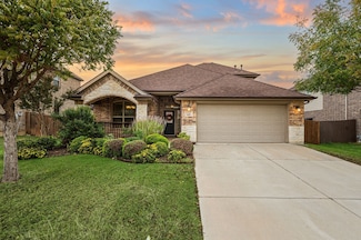 612 Ravenwood Dr, Fort Worth, TX 76112