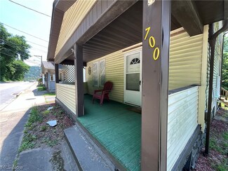 700 Cove Rd, Weirton, WV 26062