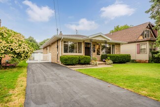 1307 Marion Ave, Saint Joseph, MI 49085