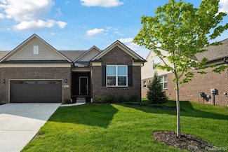 40633 Azalea Dr, Clinton Township, MI 48036