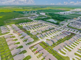 5286 N Cypress St, Bel Aire, KS 67226