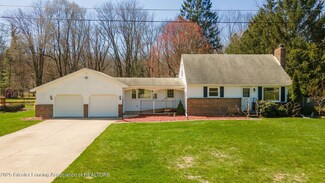 13608 Summer Ln, Grand Ledge, MI 48837