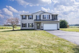 10419 Charmwood Ln, New Carlisle, OH 45344