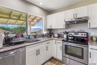 172 Ikea Place Unit B, Makawao, HI 96768