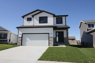 4342 Woodside Village Dr, Lincoln, NE 68528