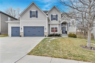 1004 SW Argyl St, Lees Summit, MO 64081