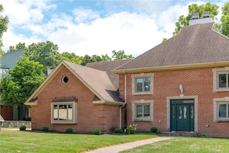 2050 Old Falls Dr, Vandalia, OH 45377