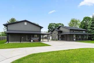 714 Hazel St, Auburn, IN 46706