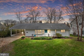 7418 Blackford St, Springfield, VA 22151