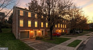 12 Mayapple Ct, Towson, MD 21286