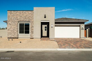 3640 W Summerside Rd, Phoenix, AZ 85339