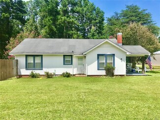 1164 Kowaliga Rd, Eclectic, AL 36024