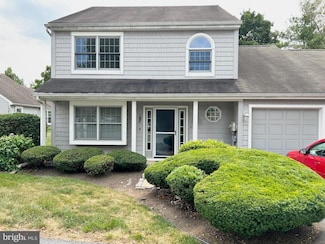 262 Crescent Dr, Hershey, PA 17033