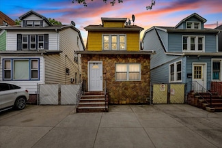 40-14 79th St, Elmhurst, NY 11373
