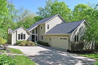 4170 Cornell Rd, Cincinnati, OH 45241