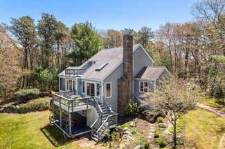 322 Wings Neck Rd, Pocasset, MA 02559