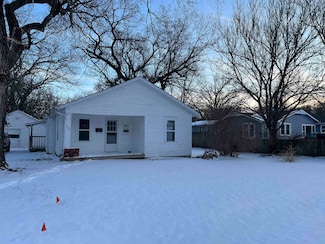 220 W 10th St, Florence, KS 66851