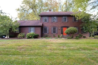 3726 Old Colony Dr NW, Canton, OH 44718