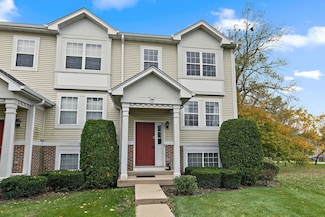 361 Holiday Ln Unit 361, Hainesville, IL 60073